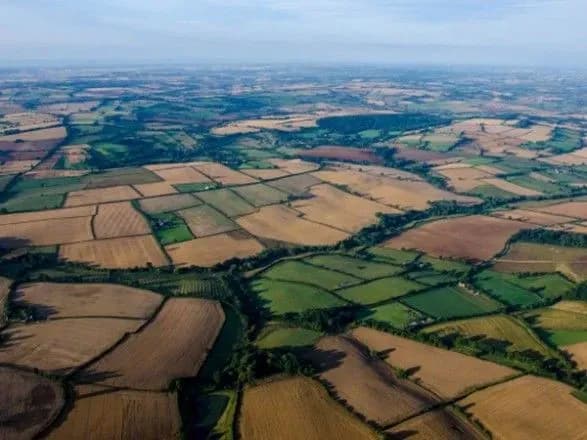 derzhava-peredala-u-vlasnist-otg-vzhe-blizko-400-tis-ga-zemli