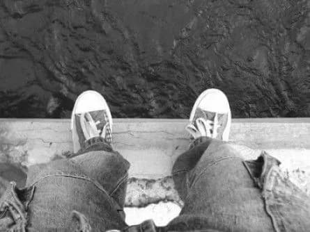 na-donechchini-cholovik-khotiv-stribnuti-z-mostu-cherez-revnoschi