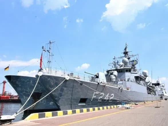 korabli-nato-provedut-spilni-navchannya-z-vms-zsu-u-chornomu-mori