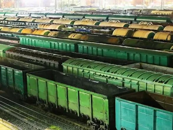ukrayina-v-minsku-nagadala-pro-kradizhku-85-vagoniv-ukrzaliznitsi-na-donbasi