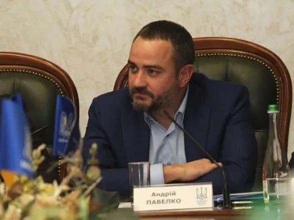 v-uefa-events-rozpovili-chi-platyat-pavelku-za-robotu