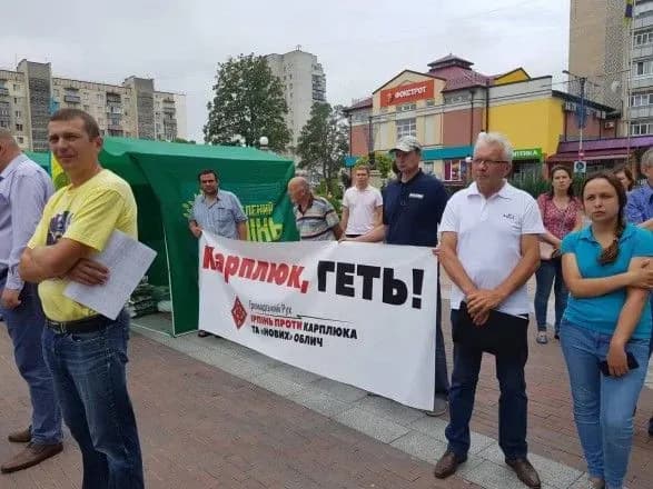 irpinskiy-mer-yde-z-posadi-razom-iz-zastupnikom-pid-tiskom-gromadi