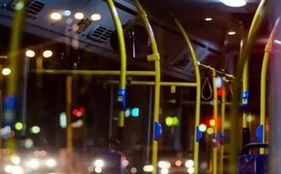 tramvayi-i-troleybusi-u-kiyevi-vidnovili-rukh-za-grafikom-kmda