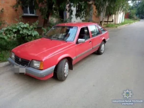 u-mikolayevi-pidlitok-na-avtomobili-zbiv-shestirichnogo-khlopchika