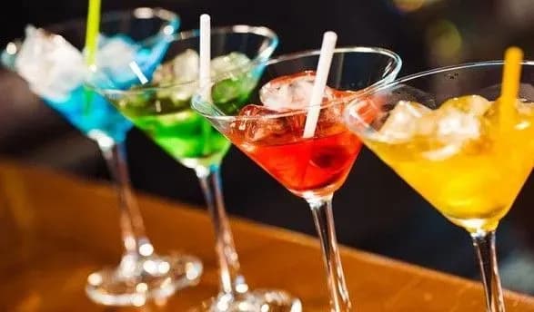 povna-vidmova-vid-alkogolyu-zagrozhuye-rozvitkom-nedoumstva-vcheni