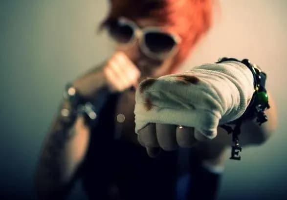 v-odesi-grupa-shkolyariv-pobila-odnoklasnitsyu