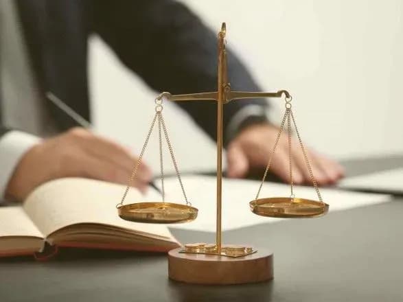 tsentr-nadannya-pravovoyi-dopomogi-zayaviv-pro-tisk-na-derzhavnikh-zakhisnikiv-u-spravi-yanukovicha