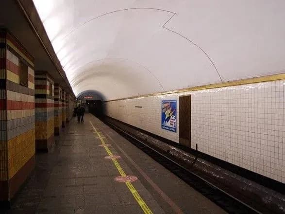 politsiya-ne-viyavila-vibukhonebezpechnikh-predmetiv-na-stantsiyi-metro-shulyavska