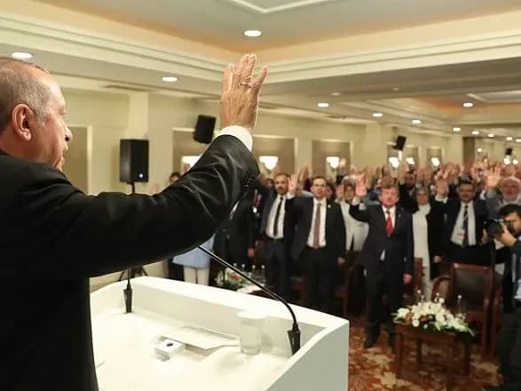 dlya-vizvolennya-novikh-teritoriy-turechchina-gotuye-viyskovu-operatsiyu-v-siriyi