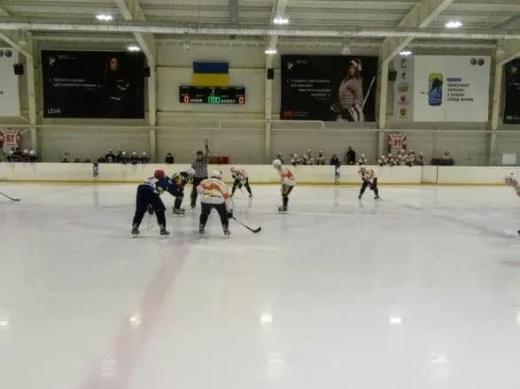 khokeyisti-krizhanikh-vovkiv-obigrali-kremenchuk-u-pidgotovtsi-do-ukhl