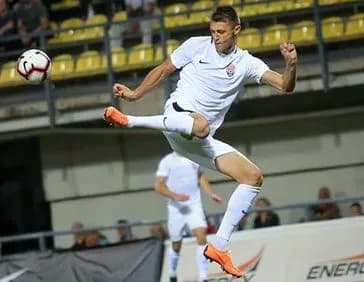 zorya-postupilasya-desni-pered-matchem-z-fk-rb-leyptsig