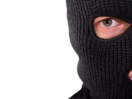 u-nimechchini-khochut-zaboroniti-prikhovuvati-oblichchya-v-sudi