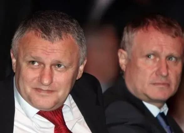 surkisi-prodovzhuyut-atakuvati-pavelka-shantazhuyuchi-nazk-politolog