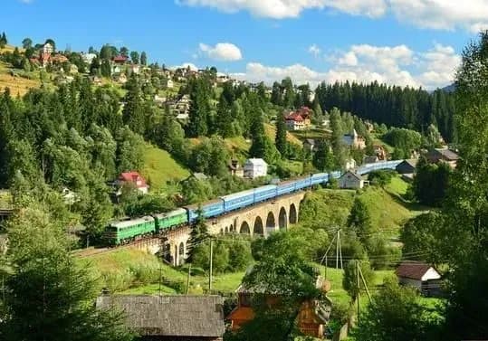 ukrzaliznitsya-ponovila-prodazh-kvitkiv-u-lvivskomu-napryami