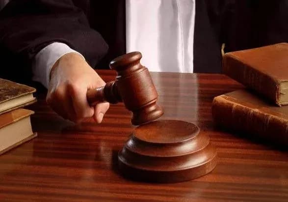 u-rosiyi-videoblogerku-zapidozrili-v-ekstremizmi-cherez-kolomiyki-pro-suddiv