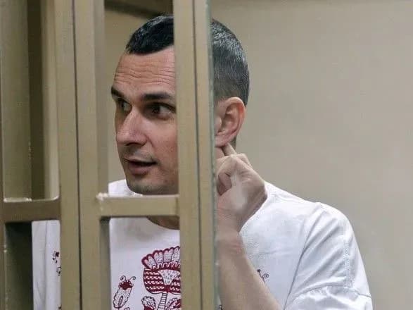 sentsov-napisav-zapovit-na-svoyu-tvorchist-sestra
