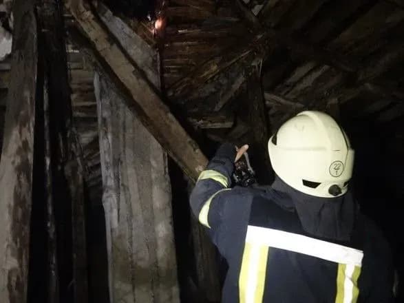 u-mariupoli-gorila-budivlya-universitetu