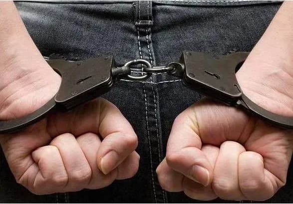 kolektori-yaki-pogrozami-zgvaltuvan-i-tortur-zavolodili-7-mln-griven-postali-pered-sudom