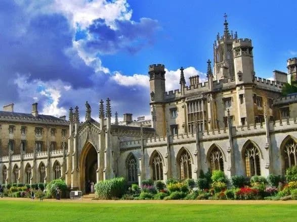 the-daily-telegraph-iranski-khakeri-vikrali-milyoni-dokumentiv-iz-britanskikh-vuziv