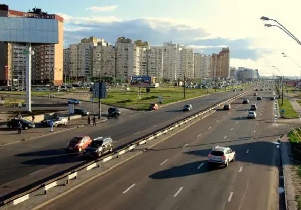 u-kiyevi-zavtra-obmezhat-rukh-na-prospekti-bazhana