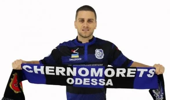 chornomorets-pidsilivsya-niderlandskim-napadnikom