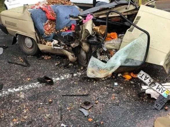 na-cherkaschini-zitknulisya-dva-legkoviki-ye-zagibliy