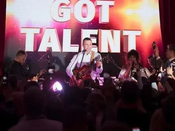 klichko-zdivuvav-gostey-kongresu-wbc-zaspivavshi-khit-the-beatles