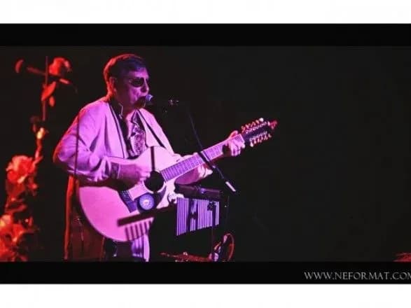 ploschu-lva-tolstogo-u-kiyevi-khochut-pereymenuvati-na-chest-spivaka-duglasa-pirsa