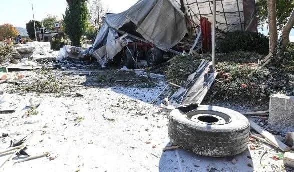 u-nimechchini-potyag-zitknuvsya-z-furoyu-mayzhe-20-postrazhdalikh