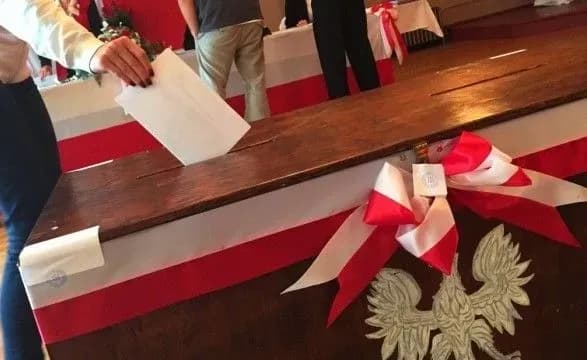 ekzit-pol-partiya-kachinskogo-lidiruye-na-mistsevikh-viborakh-u-polschi