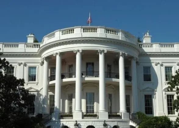 do-bilogo-domu-takozh-napravili-vibukhoviy-pristriy-zmi