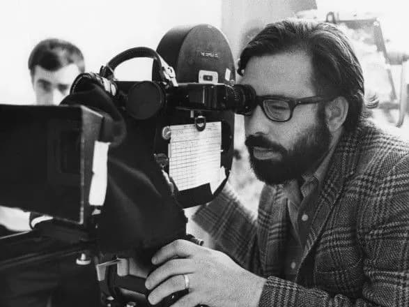 rezhiser-frensis-ford-koppola-vipustiv-vlasniy-brend-kanabisu