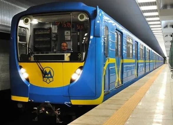 na-stantsiyi-metro-darnitsya-vzhe-kilka-godin-shukayut-vibukhivku