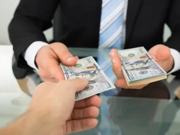 kabmin-pozichit-smili-25-mln-grn-dlya-zapusku-opalyuvalnogo-sezonu