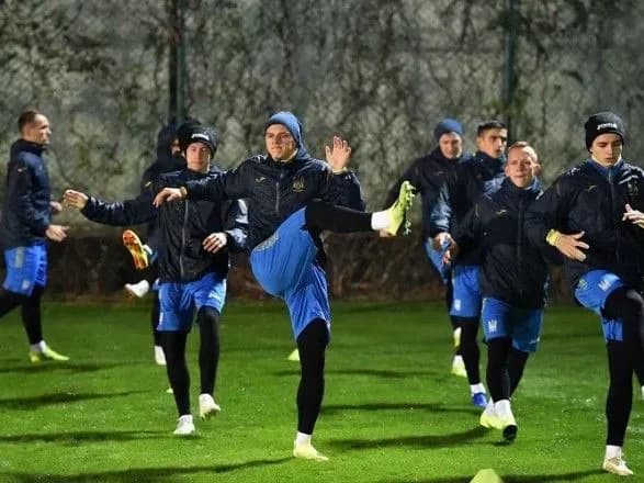 zbirna-ukrayini-pribula-do-turechchini-i-provela-trenuvannya-pered-maybutnim-sparingom