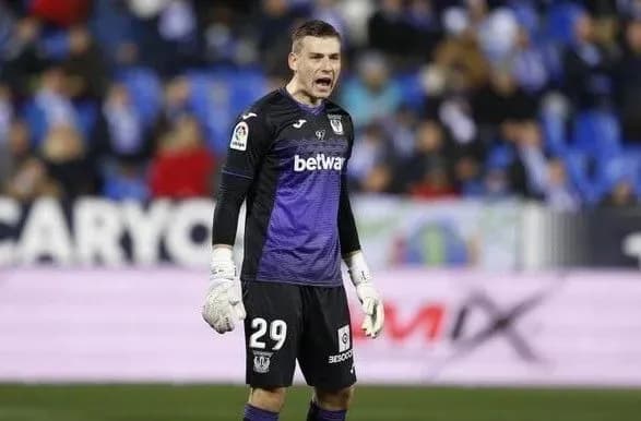 ukrayinets-lunin-uspishno-debyutuvav-u-primeri