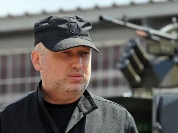 turchinov-viyskoviy-stan-mozhna-skasuvati-u-bud-yakiy-moment