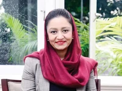 vpershe-zhinka-stala-poslom-afganistanu-v-ssha