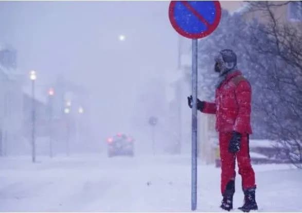 zavtra-u-stolitsi-snig-z-ozheleditseyu