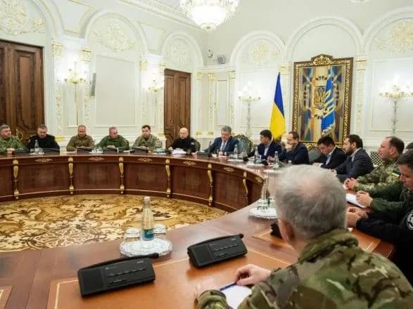 poroshenko-zvernuvsya-do-veteraniv-ato-ta-oos-budte-napogotovi