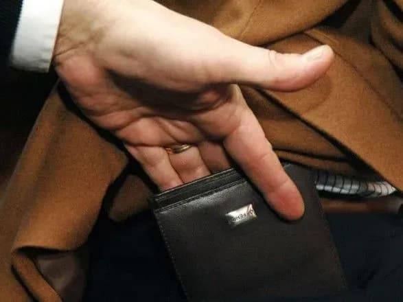 u-stolichniy-pidzemtsi-poradili-yak-ne-pozbutisya-gamantsya-pid-chas-poyizdki-v-metro