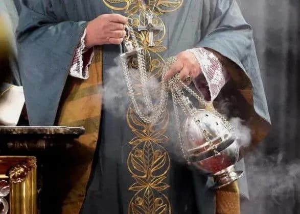 mirotvorets-vnis-u-bazu-svyaschenikiv-upts-mp