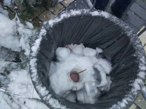 na-sofiyskiy-ploschi-u-stolitsi-sche-odna-pozhezha-goriv-smitnik