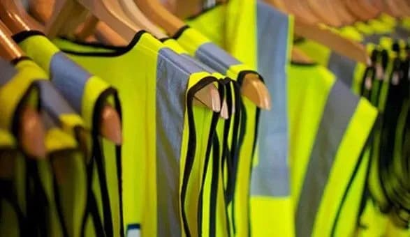 na-svitlo-vidbivni-elementi-pishokhodam-i-velosipedistam-vidilyat-18-mln-grn