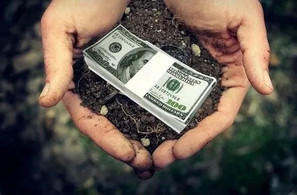 rada-prodovzhila-moratoriy-na-prodazh-zemli-sche-na-rik