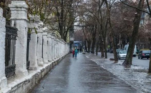 cherez-ozheleditsyu-u-kiyevi-travmuvalisya-ponad-100-lyudey