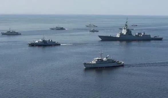 raketniy-fregat-rf-rukhayetsya-v-napryamku-azovskogo-morya-zmi