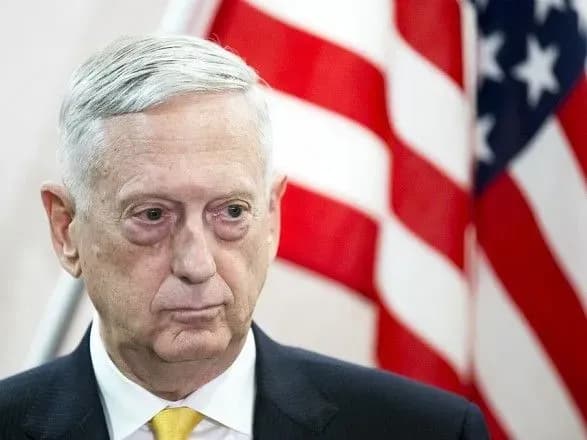 tramp-doruchiv-pompeo-povidomiti-mettisu-scho-yogo-vidpravlyat-u-vidstavku-ranishe-terminu