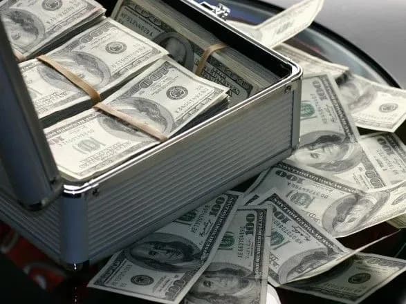 v-rosiyi-zafiksovano-rekordniy-za-5-rokiv-vidtik-investitsiy