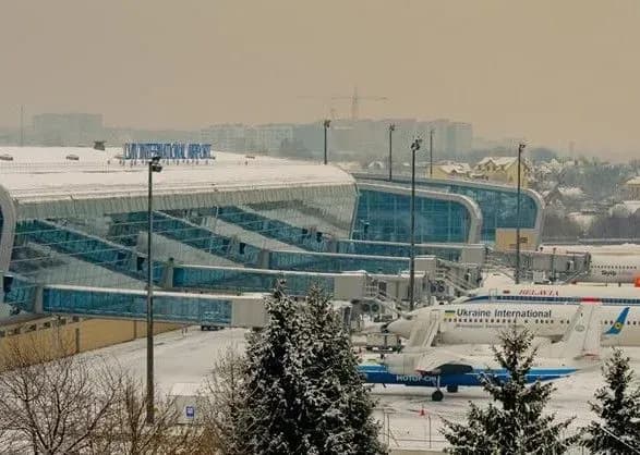 cherez-pogirshennya-pogodnikh-umov-aeroport-lviv-perenis-viloti-reysiv
